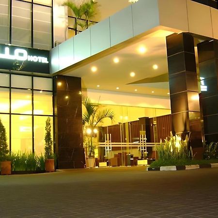 Travello Hotel Manado Extérieur photo