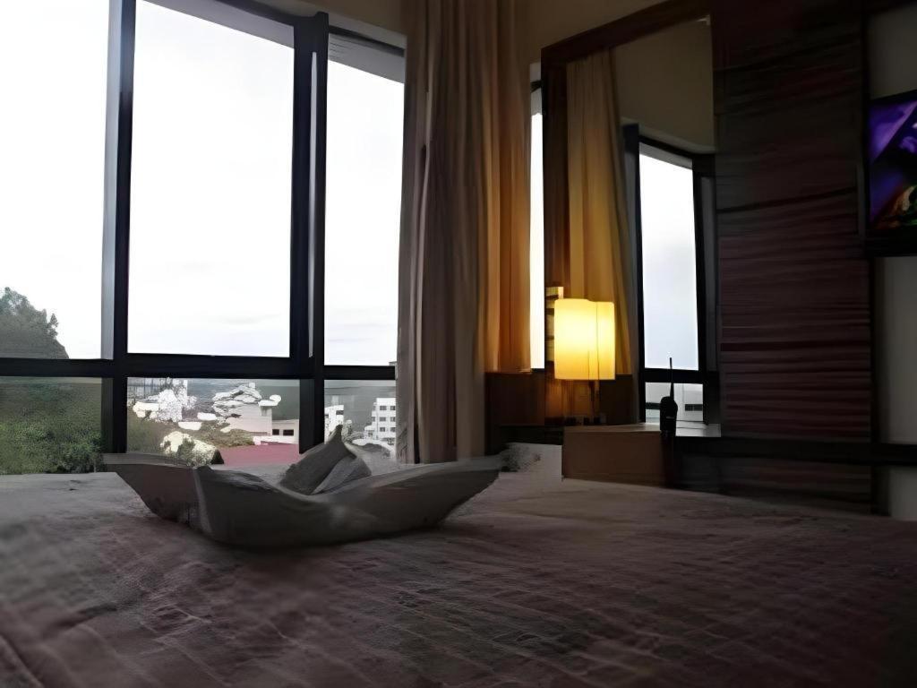 Travello Hotel Manado Extérieur photo