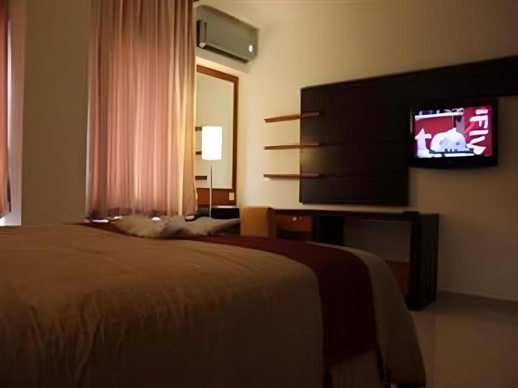 Travello Hotel Manado Extérieur photo