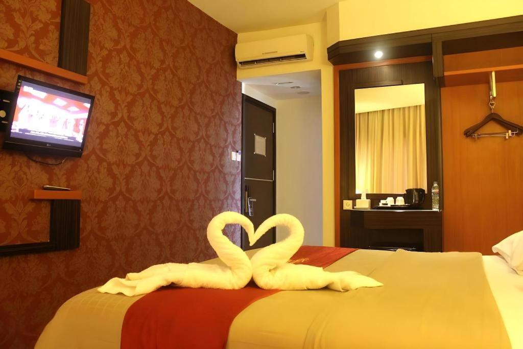 Travello Hotel Manado Extérieur photo