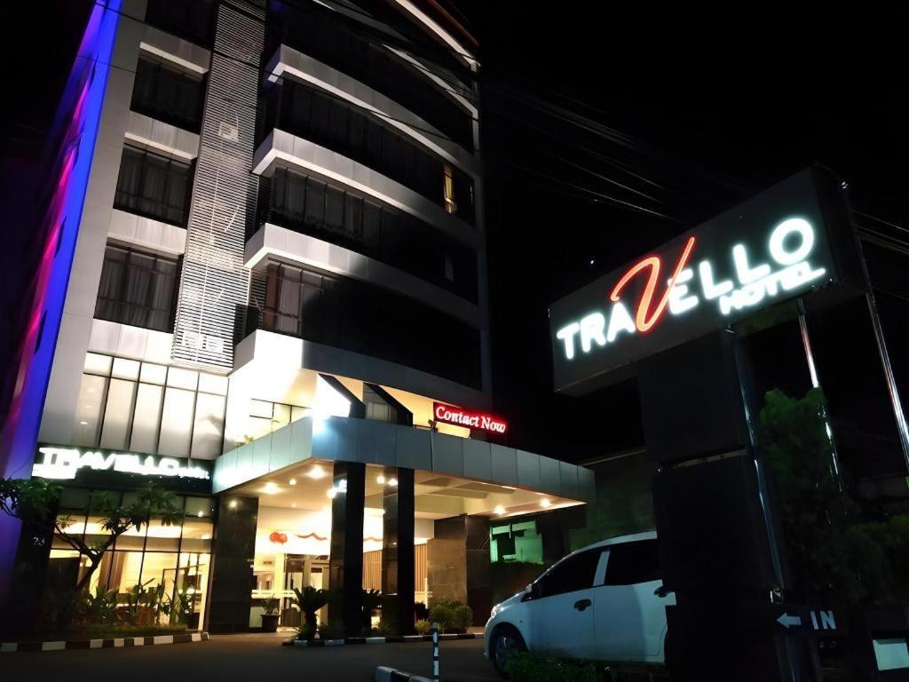 Travello Hotel Manado Extérieur photo