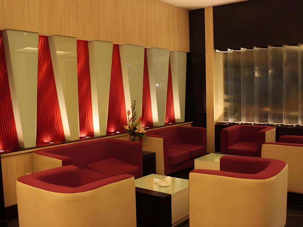 Travello Hotel Manado Extérieur photo