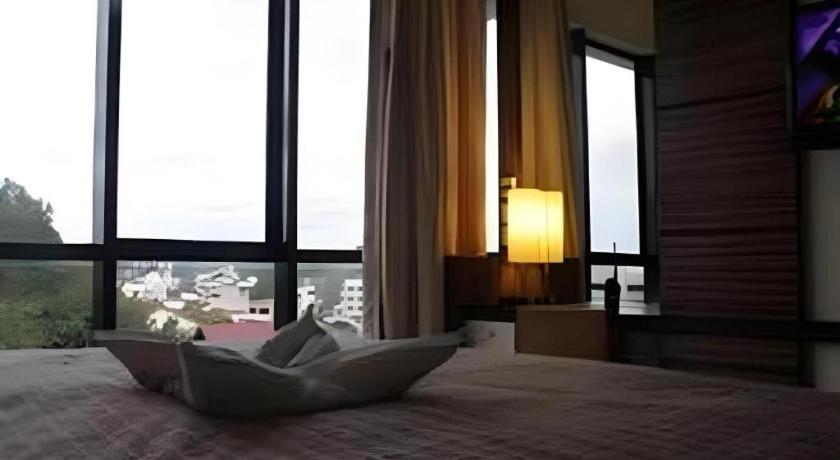 Travello Hotel Manado Extérieur photo