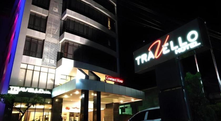 Travello Hotel Manado Extérieur photo
